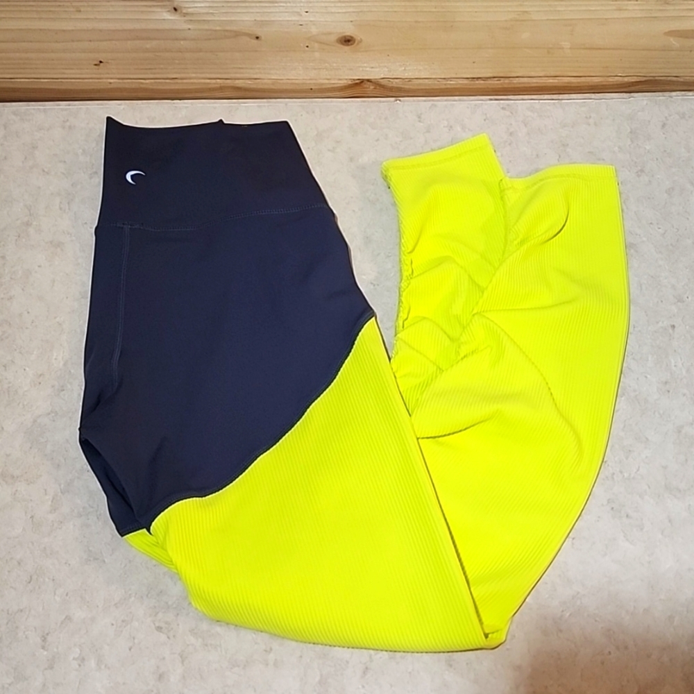 ZYIA work out exercise leggings grey neon yellow pants yoga size 4 NWOT